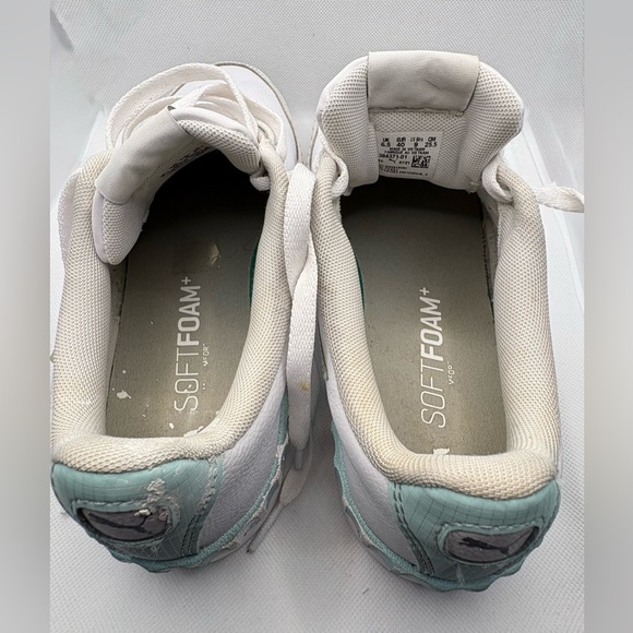 🔥 Women's Puma White and Mint Green Sneakers - Picture 2 of 11